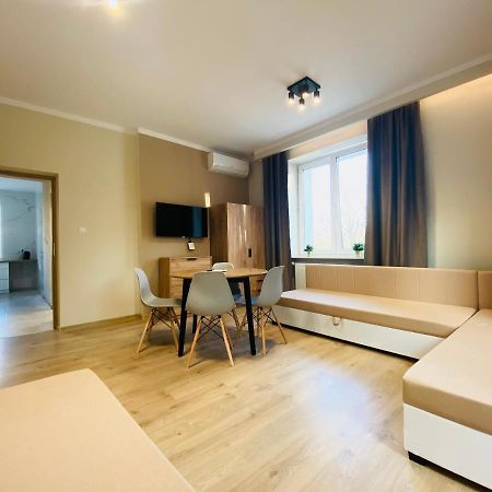 Gold Apartament Швіднік Екстер'єр фото