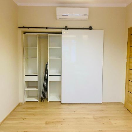 Gold Apartament Швіднік Екстер'єр фото